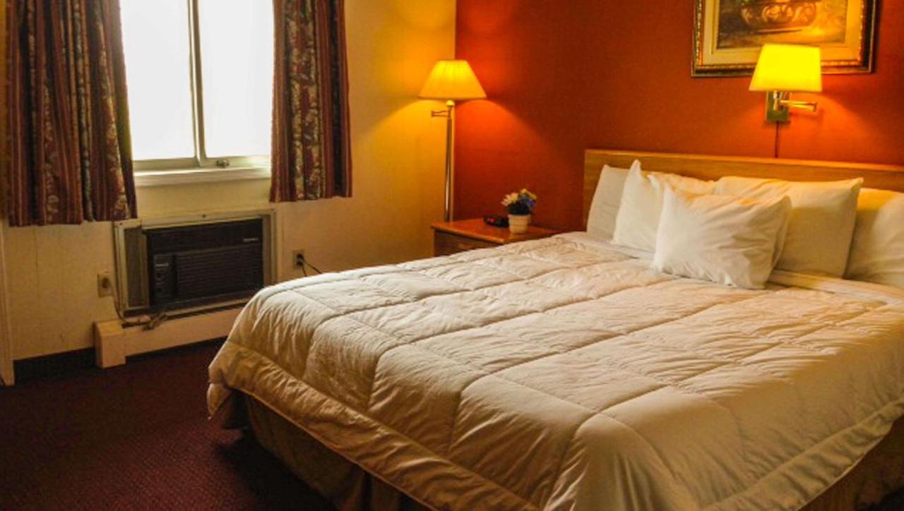 Rodeway Inn Manchester Extérieur photo