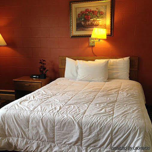 Rodeway Inn Manchester Extérieur photo